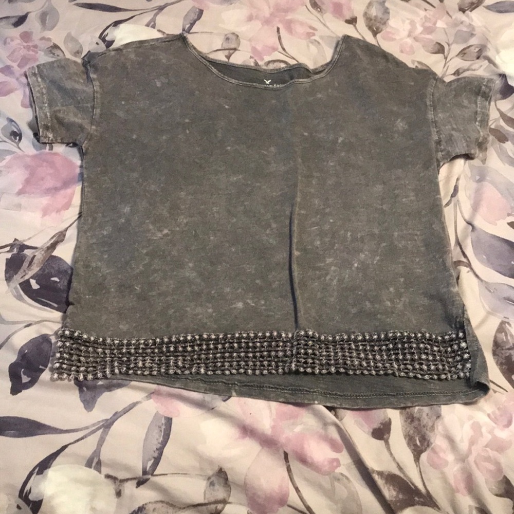Grey top with design